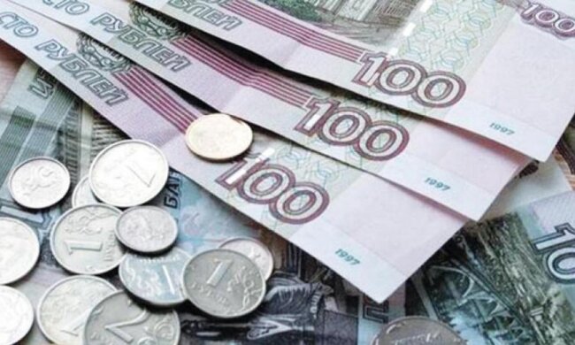 Російський рубль обвалився до трьохтижневого мінімуму