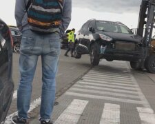 Покупка автомобиля, фото: скриншот из видео