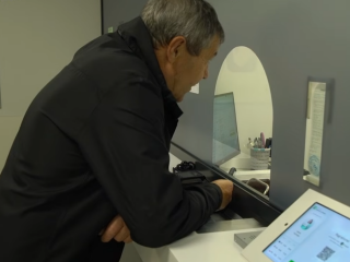 Банк, виплати. Фото: скрін youtube