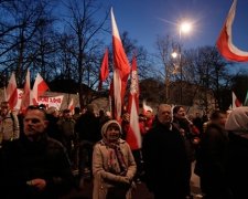  Поляки уже недовольны новой властью