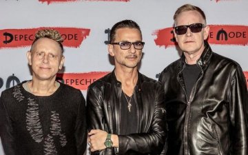 Depeche Mode перепели легендарный хит Дэвида Боуи