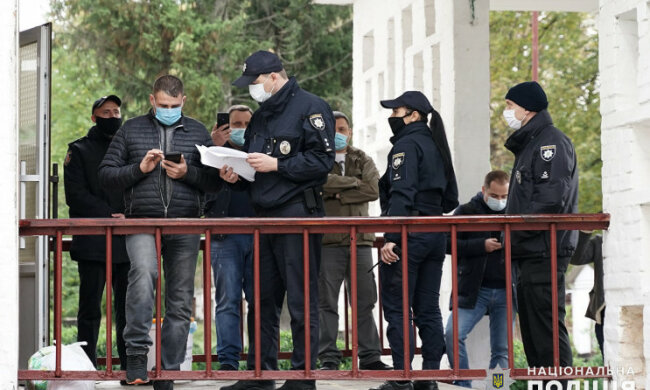 На Хмельнитчине супергерои в погонах спасли мужчину от смерти, настоящие профессионалы: "Не знали где он и как зовут"