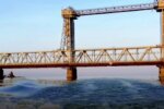 Окупанти вкотре обстріляли крилатими ракетами міст через Дністровський лиман, який не працював вже два тижні — закрили ще у квітні