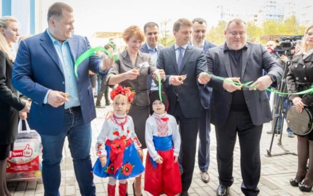 Губернатор Резніченко: На Дніпропетровщині за рік побудували з "нуля" вже другий дитсадок