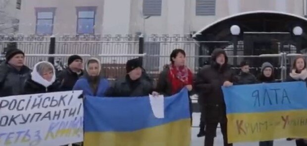 Мітинг на підтримку України в Криму. Фото: YouTube