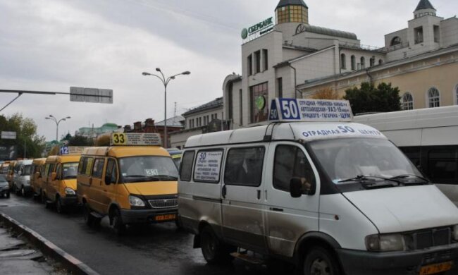 Електронна система оплати змусила маршрутників страйкувати