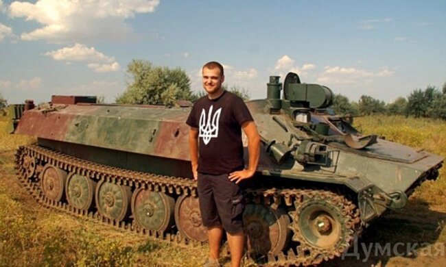 Бронетехнику для 28-й бригады восстанавливают волонтеры из Одессы (фото)