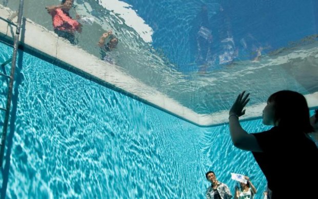 Люди утонули: секрет японского бассейна не дает покоя очевидцам