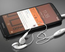 Motorola E5 Play: бюджетний смартфон за копійки
