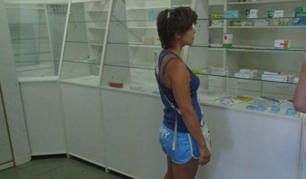 Опустевшие полки аптек Донбаса: тотальный дефицит лекарств (фото)