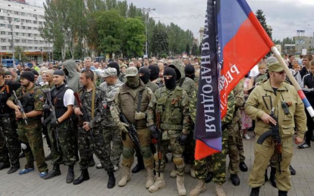 Прямо міжнародний конфлікт: "ДНР" готує претензії до "ЛНР"