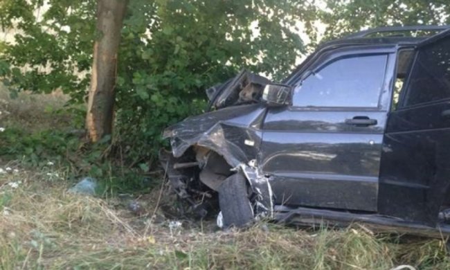 Під Києвом УАЗ виїхав на зустрічну: двоє загиблих