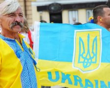 Украинцев назвали "врагами" за критику власти