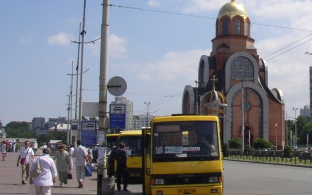 Предпасхальные ярмарки изменят движение киевских автобусов: список