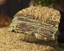 Шоколадний млинцевий торт: фото скрін рецепту