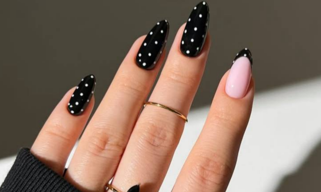 Маникюр, фото из свободных источников