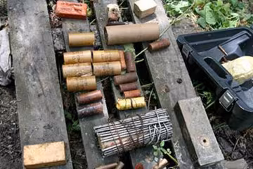 СБУ у Києві виявила 4 кг вибухівки у схованці (фото)