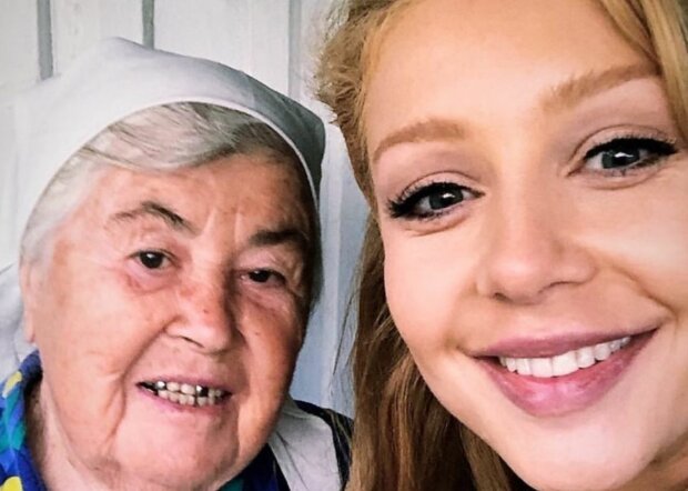 Тина Кароль и бабушка Поля, фото: Instagram