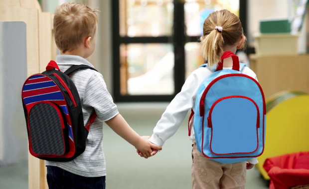 Лікар Комаровський відповів на питання, чи можна дітям носити рюкзак