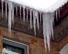 Крижана брила вбила стареньку в Полтаві