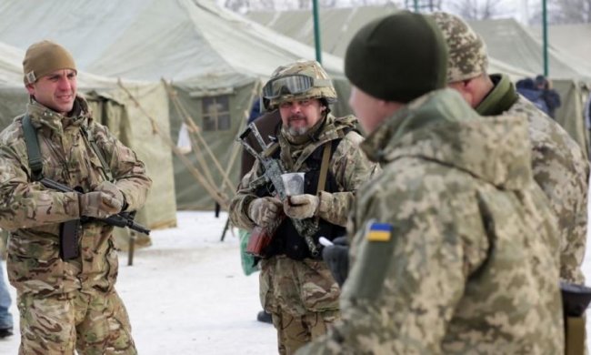 Журналіст показав різницю між ЗСУ та бойовиками 