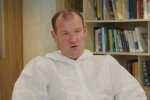Украинский медик жестко прошелся по "ковид-атеистам": "Умирайте, синея, дома"