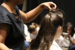 Тиждень моди у Нью-Йорку підкорила дівчина зі складною хворобою: фото