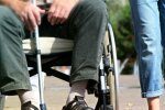 Скинув з візка та відібрав телефон: львівський підліток жорстоко познущався над чоловіком з інвалідністю