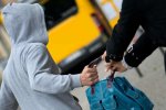 Миттєва карма: втручання вищих сил не дало гопнику втекти від київських копів