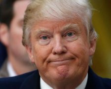 Галантність або домагання: потуги Трампа розлютили феміністок