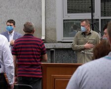 Дніпровського депутата скосив китайський вірус — Філатов лютує, під роздачу потрапили всі