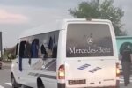 Обстрел автобуса под Харьковом, скриншот из видео