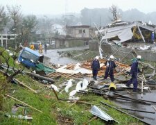 Фатальні руйнування від потужного тайфуну: столиця паралізована, сотні тисяч будинків без світла