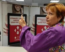 У Хмельницькому жінка без маски влаштувала скандал у “Новій пошті”, скріншот