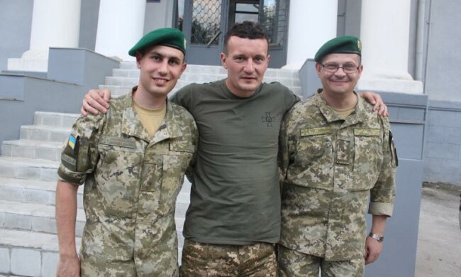 Захисник збірної України зіграв у футбол з бійцями АТО