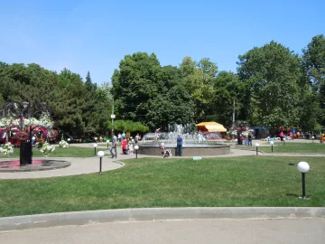 Курйоз дня: в Одесі дитина втекла від няні на самокаті