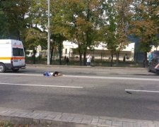 У Донецьку машина з георгіївською стрічкою збила насмерть дівчину