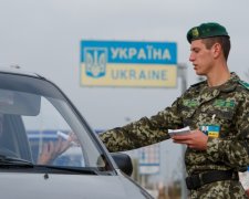 Украинские таможенники "отхватят" за доллары мажора на румынской границе