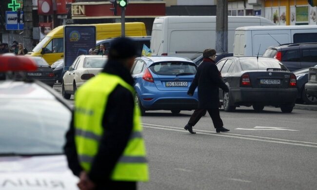 Порушення ПДР, фото: Вголос