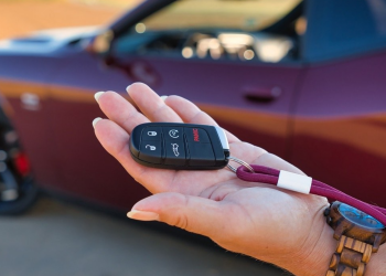 Ключи от авто, фото из соцсетей