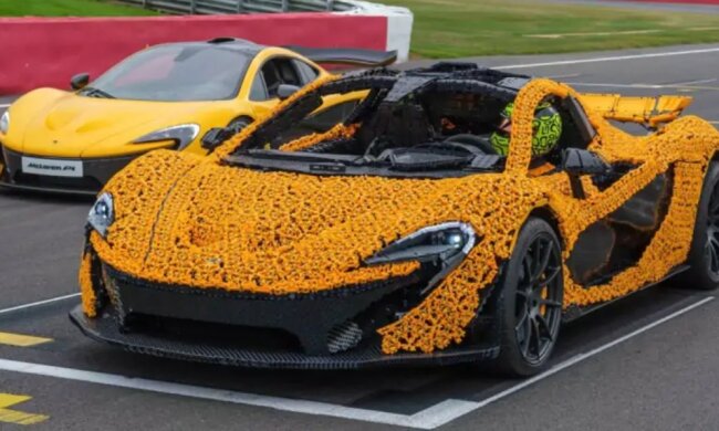 Копія McLaren P1 з деталей LEGO, фото: McLaren