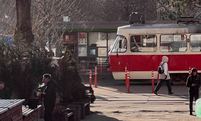 Українці, трамвай, фото із соцмереж