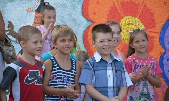 Изуродованную боевиками школу облагородил японец