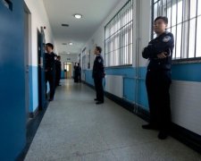 Нечеловеческие условия: украинок пытаются вызволить из китайской тюрьмы