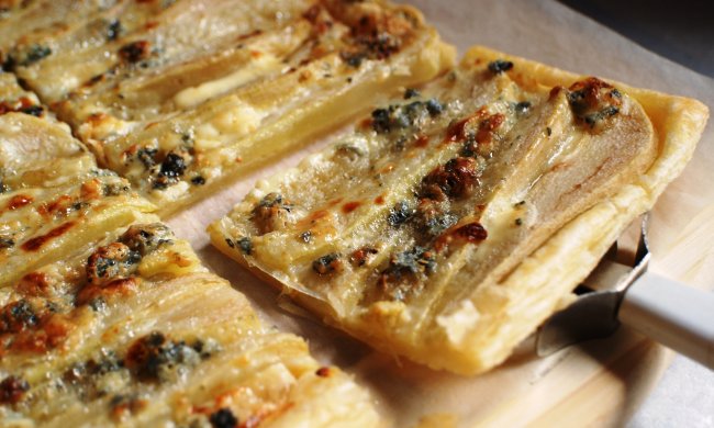 Готуйте ручки і блокноти: приголомшливий пиріг з грушею і горгонзолою