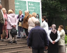 Пенсіонери. Фото: скрін youtube