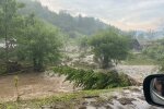 На Прикарпатті 70 сіл пішли під воду - голі й босі українці ридають над зруйнованими будинками