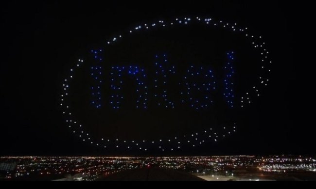 Дрони влаштували грандіозне шоу в небі Гуанчжоу (відео)