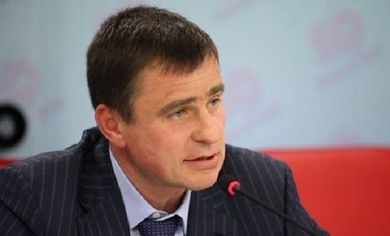 Харьковчане потроллили жалкие подачки дружка Януковича: "Диснейленд построил"