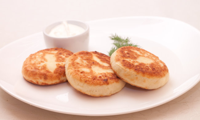 Еще одна идея для завтрака: вкусный рецепт сырников